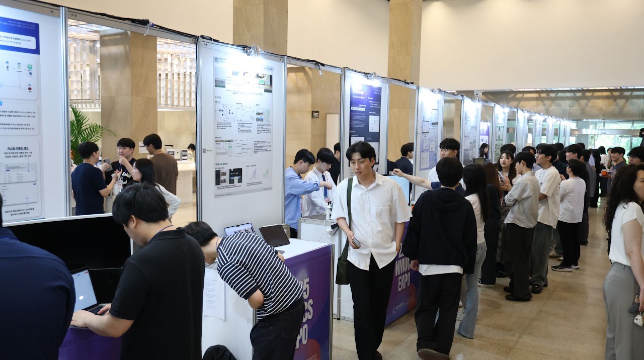 캡스톤 전시회 현장